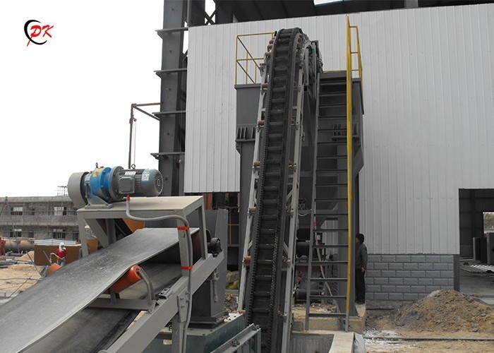 Large Angle Vertical Sidewall Conveyor Belt Calcined Petroleum Coke Lifting Material